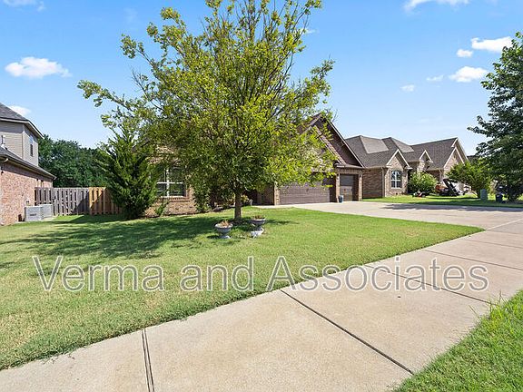 3rd image of 4100 SW Deerfield Blvd
