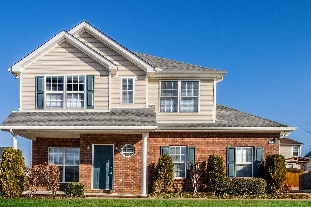 3 bed, 2.5 bath, 1820 sqft, $2,235 — Photo 1