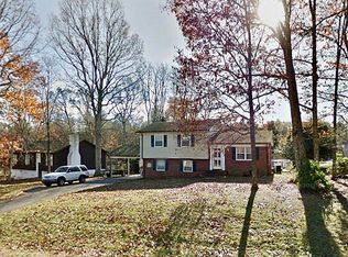 121 Musket Dr, King, NC 27021