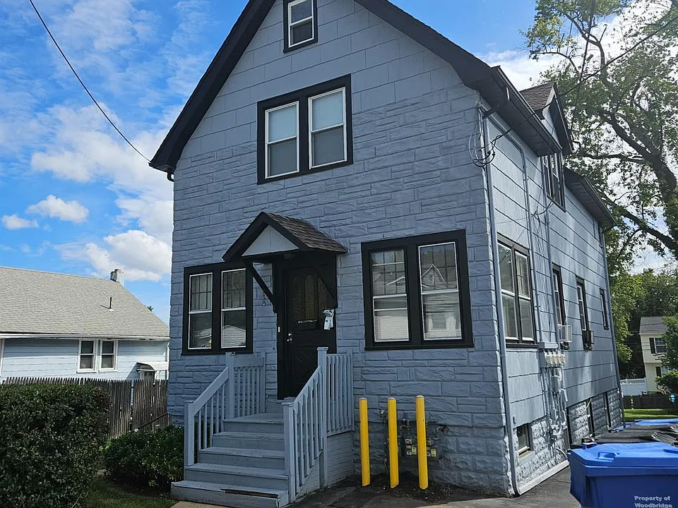 582 Mereline Ave