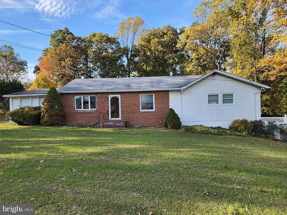 2nd image of 1618 Disney Rd
