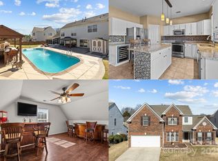 2808 Thornbush Ct, Charlotte, NC 28270