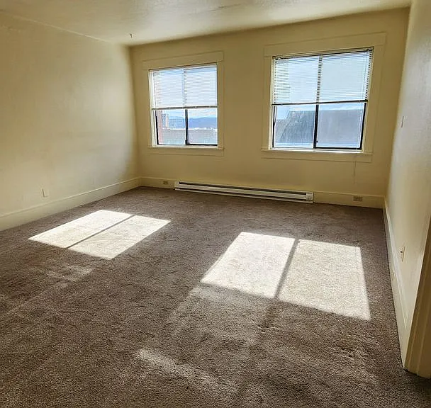 Florence Apartments — Photo 17