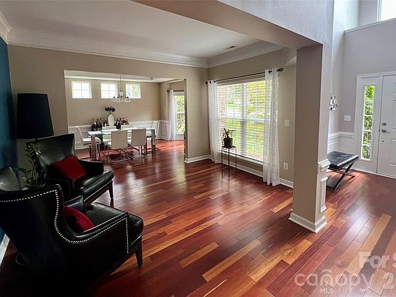 4th image of 2413 Merryvale Way