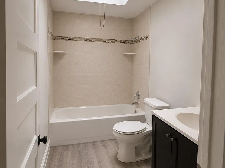 119 Whitely Ter — Photo 12