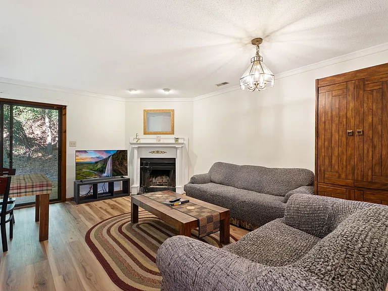 609 Hillsborough St #7 — Photo 9