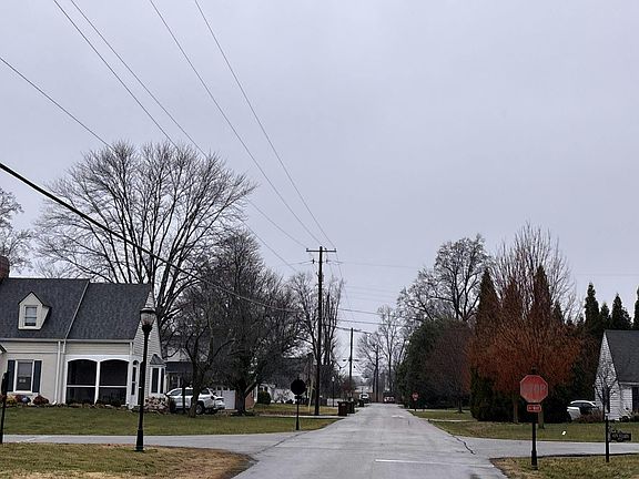 5th image of 221 Don Allen Rd