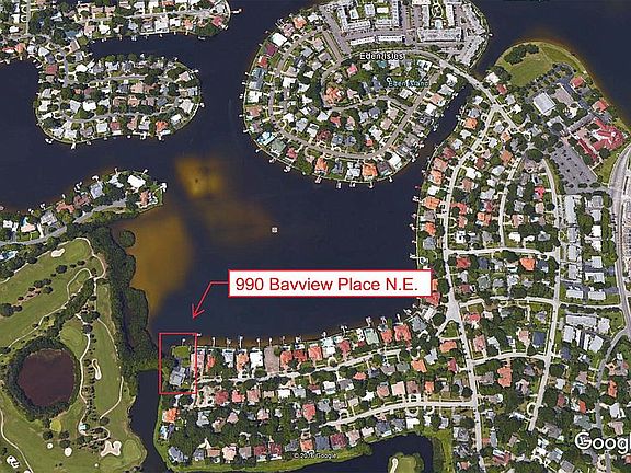 2nd image of 990 Bayview Pl NE