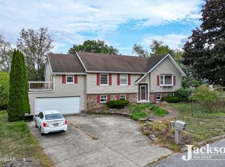 113 W Hills Dr, Williamsport, PA 17701