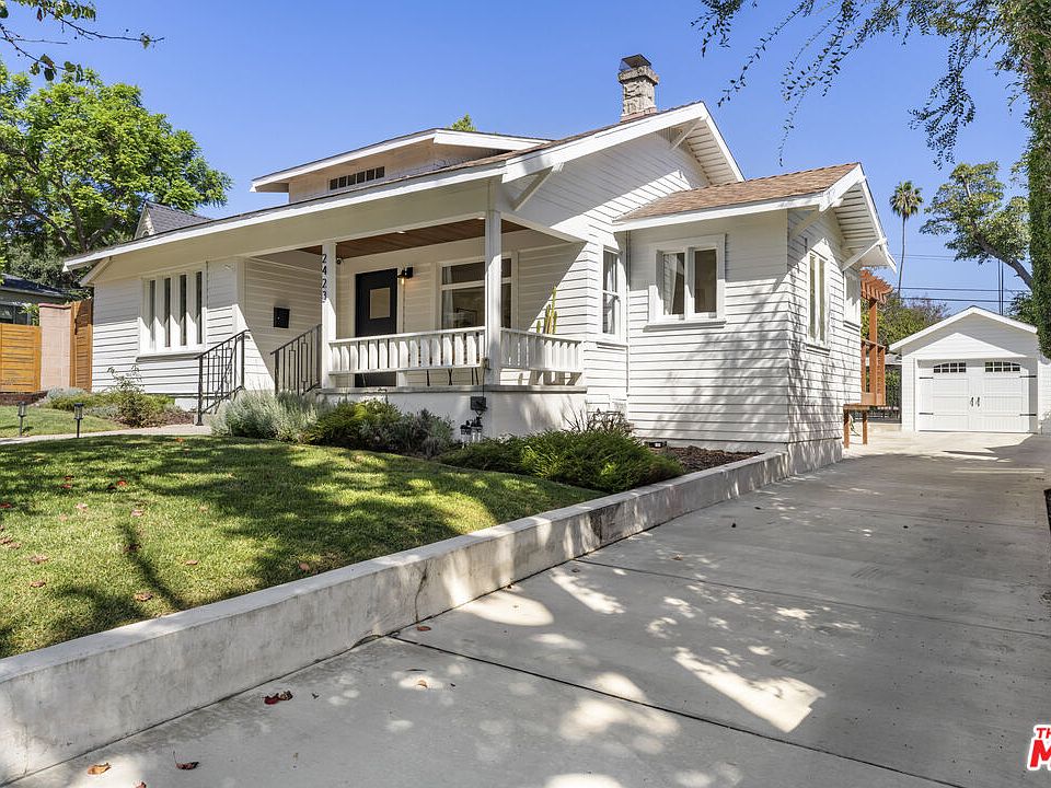 1st image of 2423 Ridgeview Ave