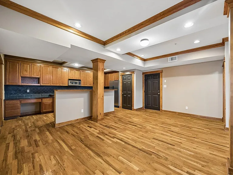 215 W Norma St #302 — Photo 10