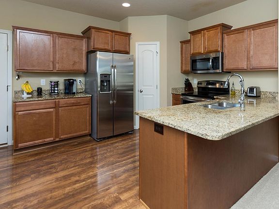 3rd image of 9035 Coneflower Dr Unit 101
