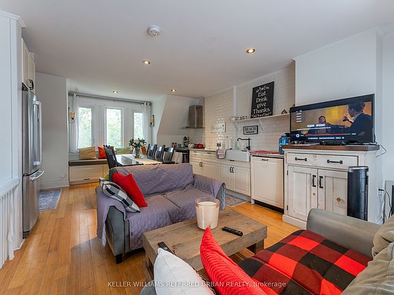 2nd image of 431 Kingston Rd