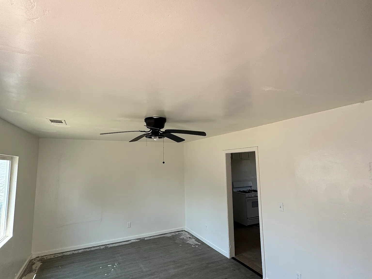 2 bed, 900 sqft, $1,650 — Photo 3