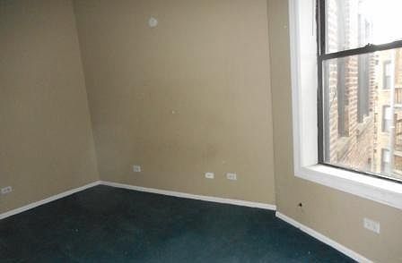 5th image of 5902 S King Dr APT 3B