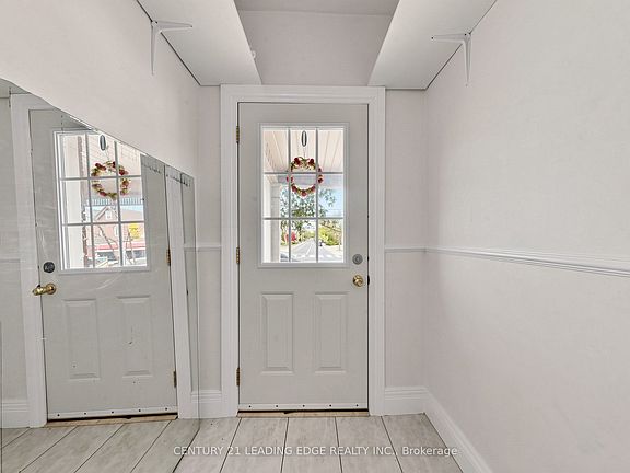 2nd image of 1132 Dufferin St