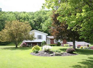 30 Drumcliffe Dr, Warren, PA 16365