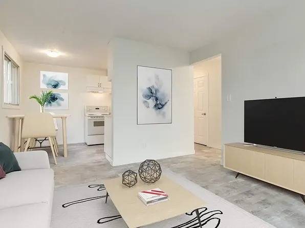 4718 46th St #2, Camrose, AB T4V 1G6