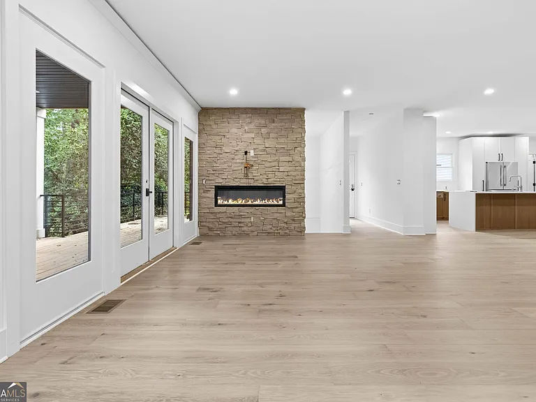 3196 Towerview Dr NE — Photo 11