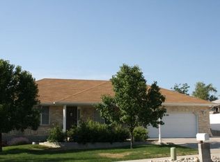 1185 E Mockingbird Ln, Sandy, UT 84094