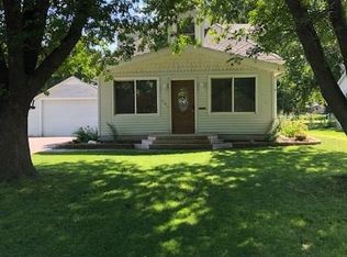 909 Washington Ave, Sheldon, IA 51201