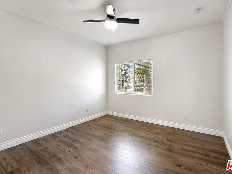 7124 Farralone Ave #101 — Photo 16