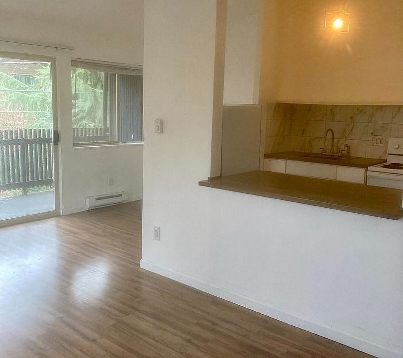 1st image of 319 Belmont Ave E #12