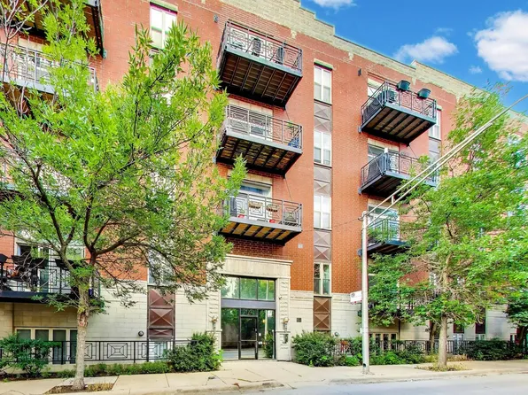 2342 W Bloomingdale Ave APT 401, Chicago, IL 60647