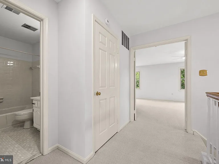 6056 Morgan Ct — Photo 34