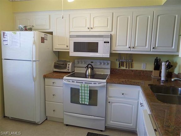 3rd image of 219 Fox Glen Dr APT 1305