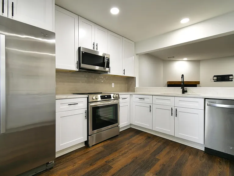 1606 Queen Anne Ct — Photo 7