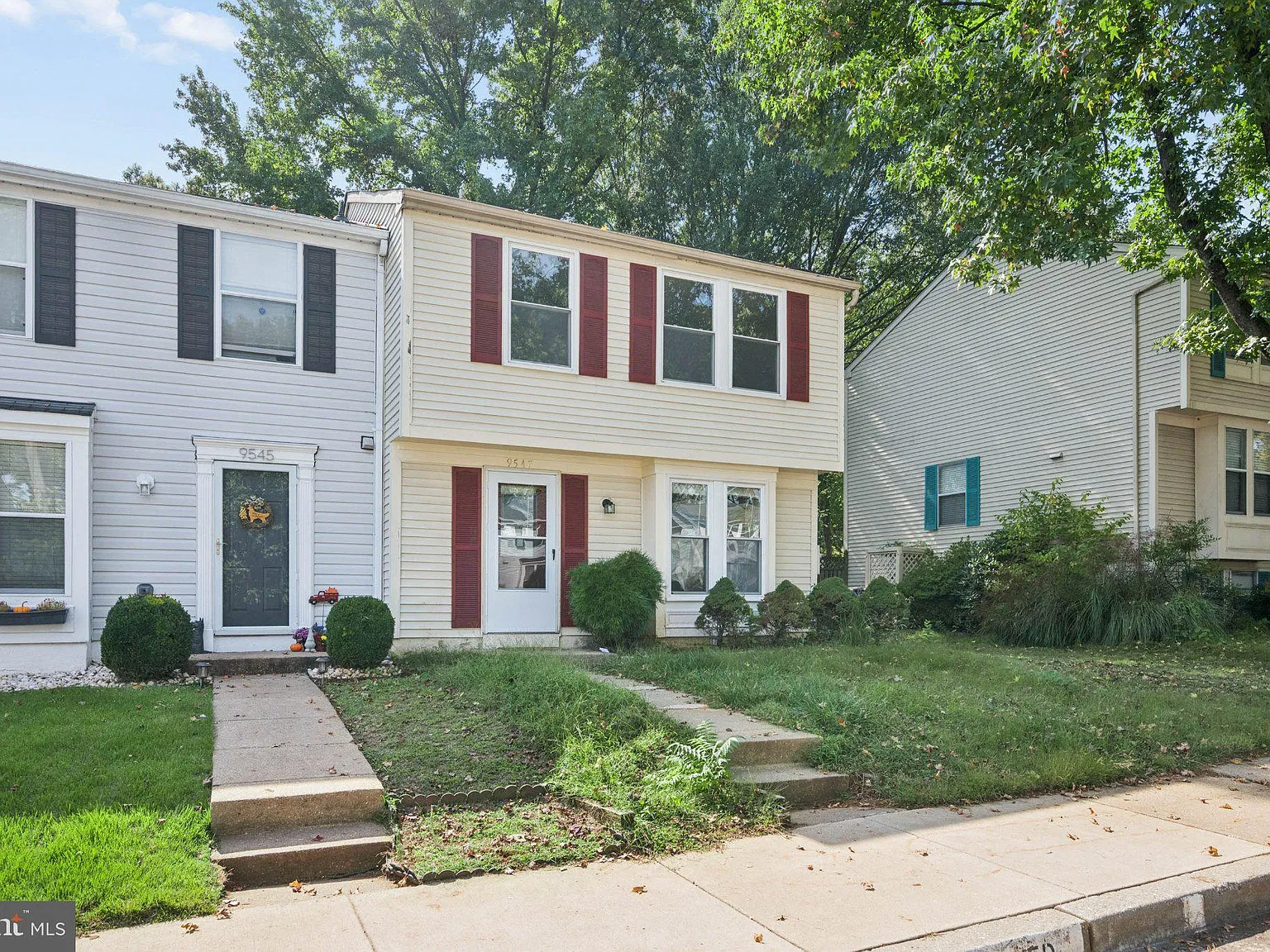 3 bed, 1.5 bath, 1174 sqft, $2,600 — Photo 2