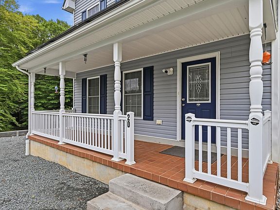 4th image of 20 Boulder Springs Ln