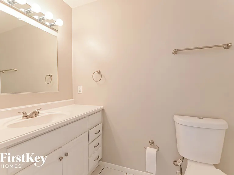 518 E Fairway Rd — Photo 13