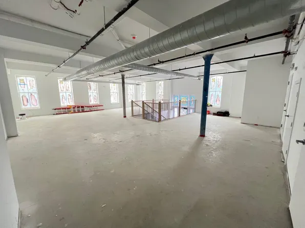 143 Christopher Columbus Drive image 4 of 15