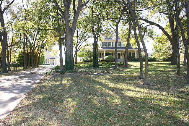 1st image of 616 Duck Creek Way