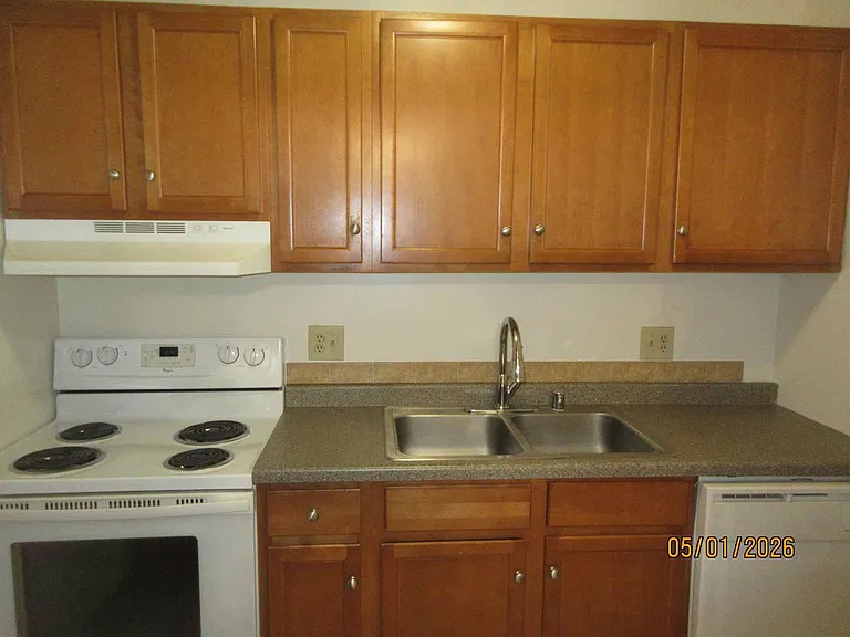 N111W15780 Vienna Ct #21 — Photo 8