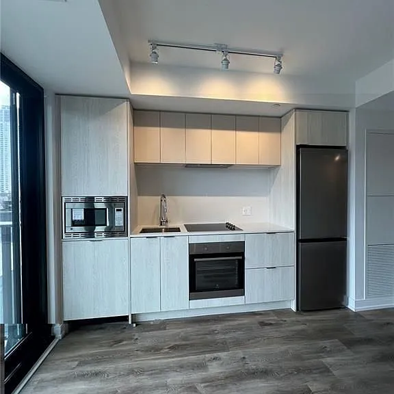 1 Jarvis St #504 — Photo 2
