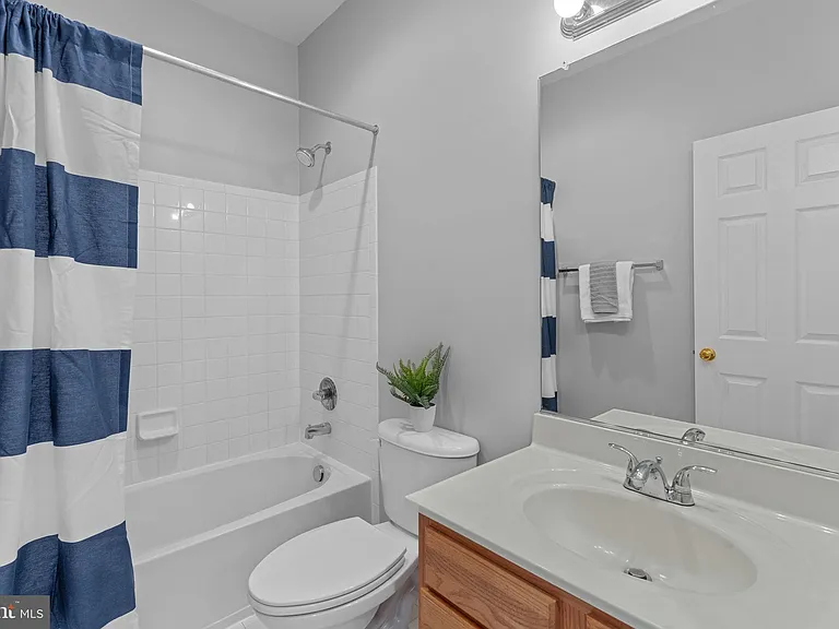 44253 Huron Ter — Photo 44
