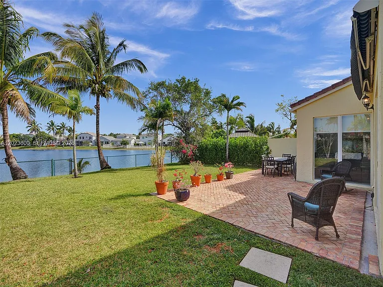 700 NW 158th Ln — Photo 36
