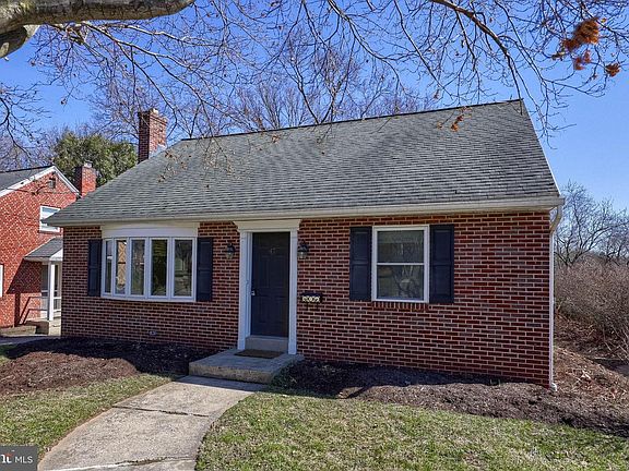 4th image of 47 Riverside Ave