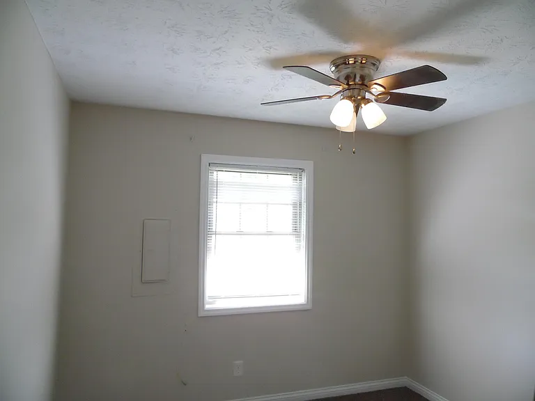 1391 Stephen Foster Dr — Photo 4