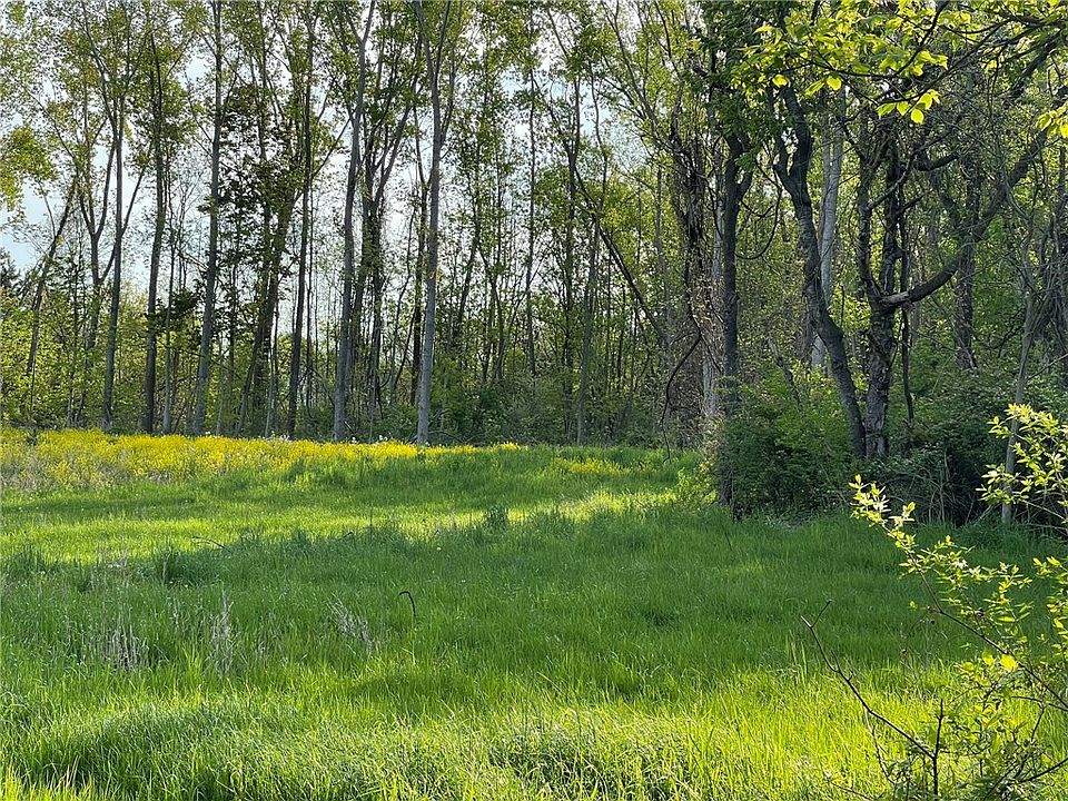 1st image of 5 Twin Ponds Dr #14
