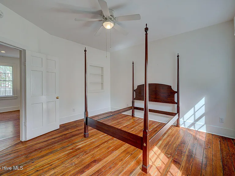 414 Orange St #B — Photo 6