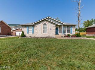 462 Tara Cir, Shepherdsville, KY 40165