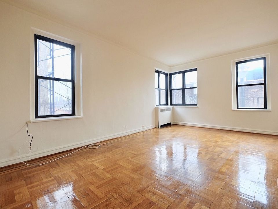 1st image of 30 Park Ter E APT 2G