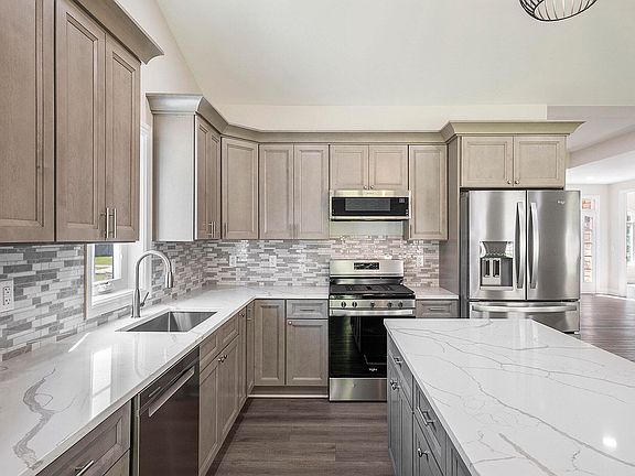 4th image of 12310 Worthington Ct
