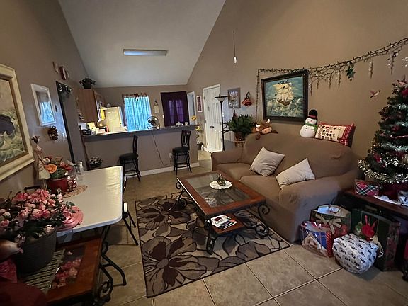 2nd image of 8034 Clarke St #8036