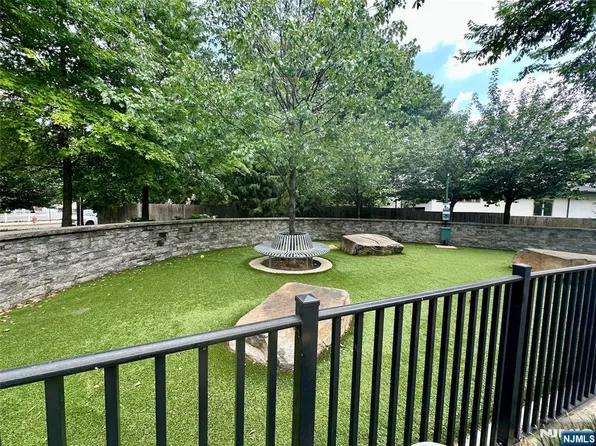 320 Adolphus Ave APT 1411, Cliffside Park, NJ 07010