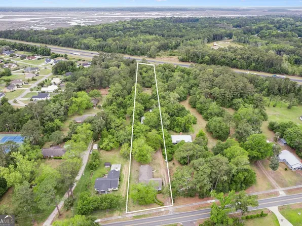 633 Blythe Island Dr, Brunswick, GA 31523
